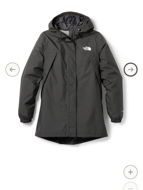 The North Face Women's Dark Navy Hooded Windbreaker🌟
